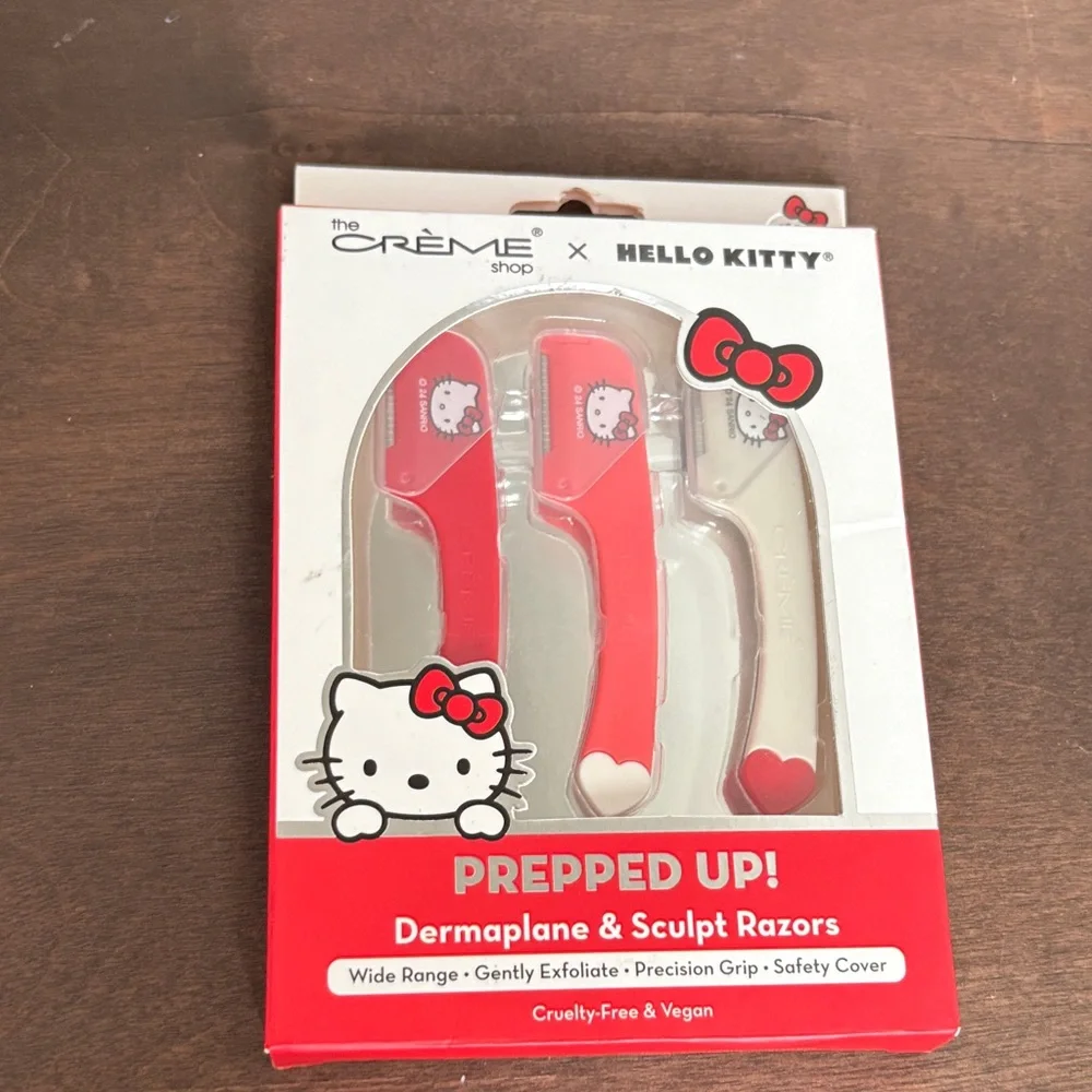 The Crème Shop x Hello Kitty Razors